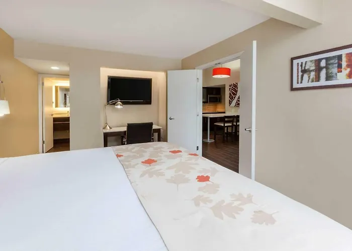 Hawthorn Suites By Wyndham Detroit Southfield